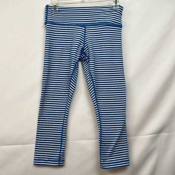 Lululemon wunder Under crops Blue and White leggings size 6 - Picture 1 of 13